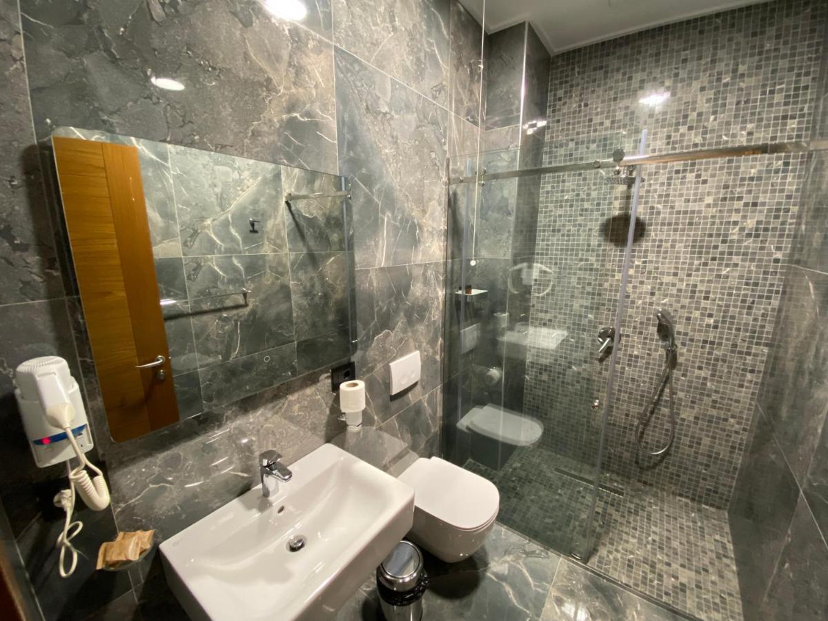 Portik Hotel Berat Kültér fotó