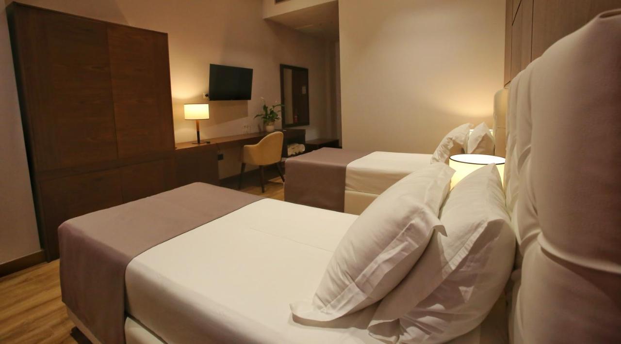 Portik Hotel Berat Kültér fotó